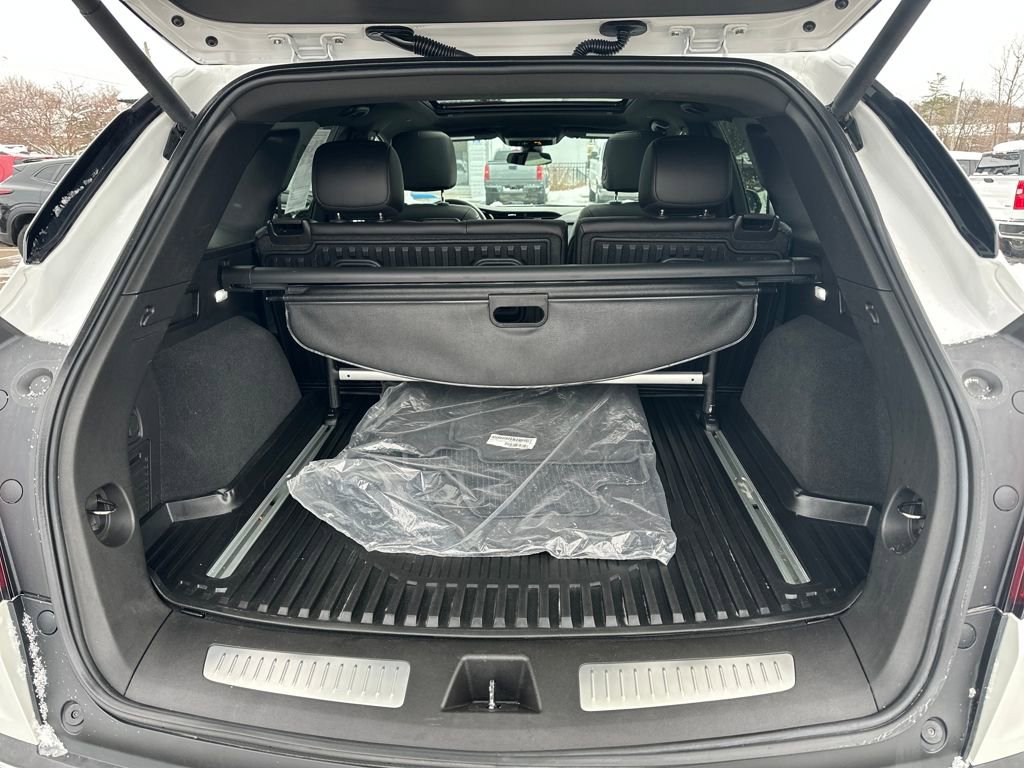 Certified 2023 Cadillac XT5 Premium Luxury w/ LPO, Floor Liner Package image 30