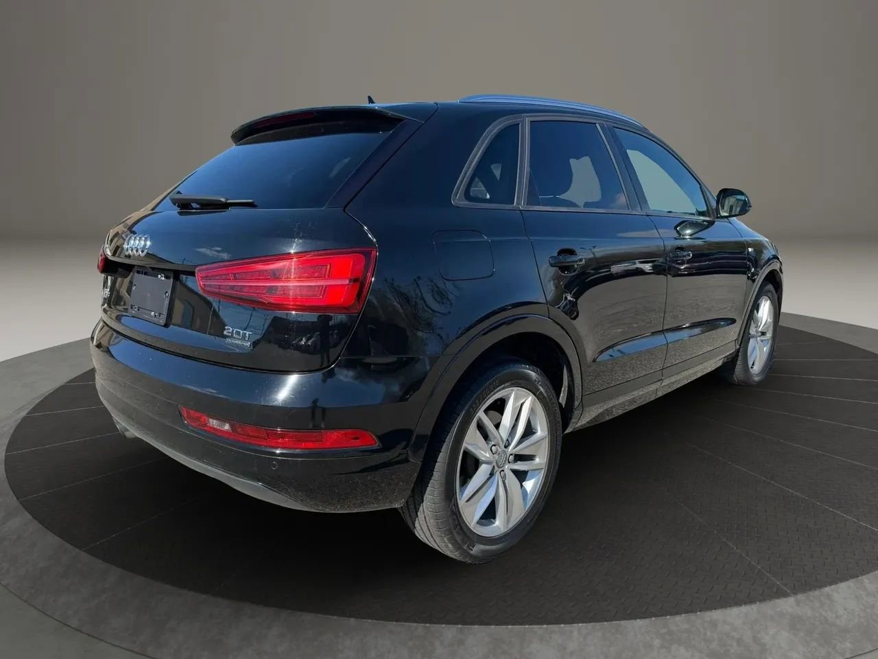 Used 2018 Audi Q3 2.0T Premium AWD/4WD image 5