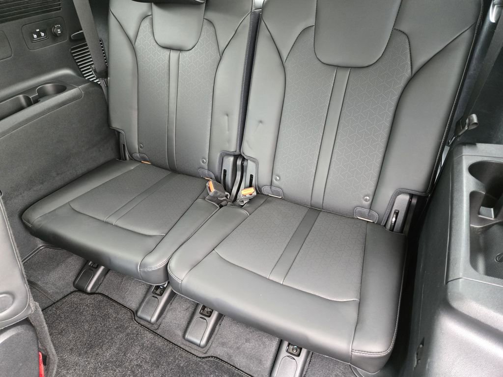 Certified 2023 Kia Sorento SX FWD image 31