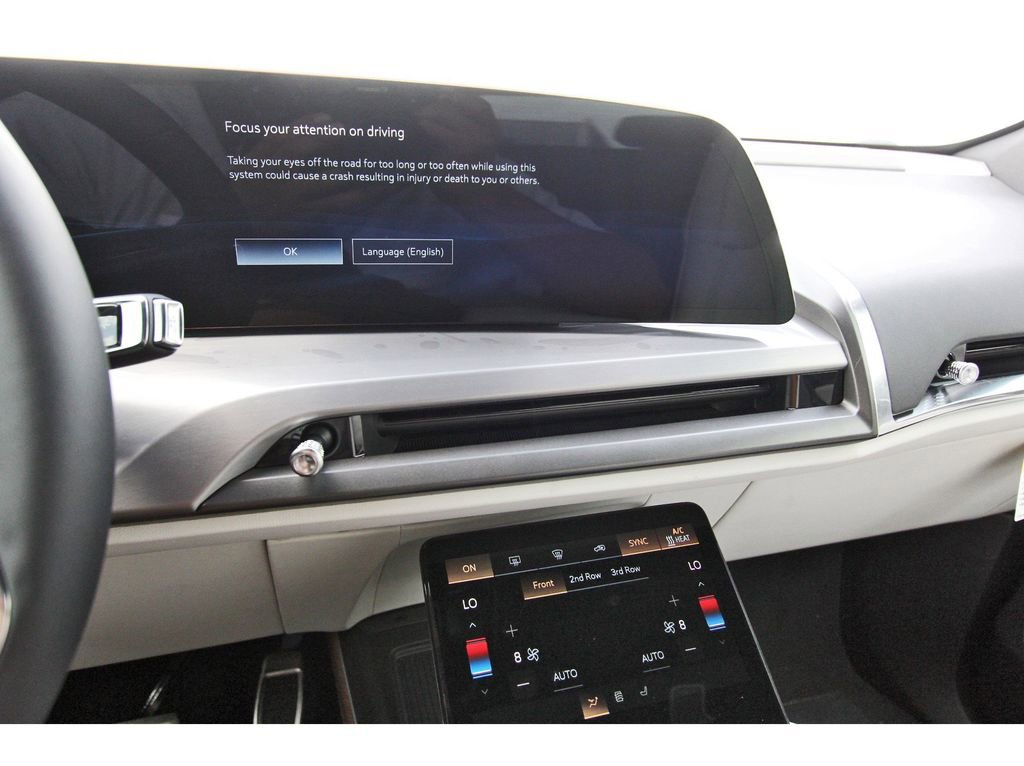 New 2026 Cadillac Vistiq Luxury image 16