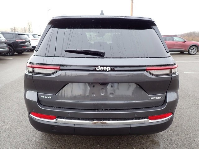 New 2025 Jeep Grand Cherokee Laredo image 4
