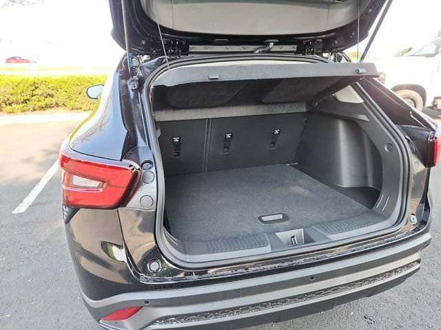 New 2026 Chevrolet Trax LT w/ Driver Confidence Package FWD image 18