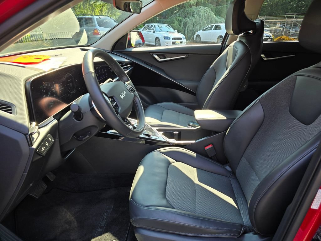 Certified 2023 Kia Niro Wind w/ Wind Preserve Package FWD image 8