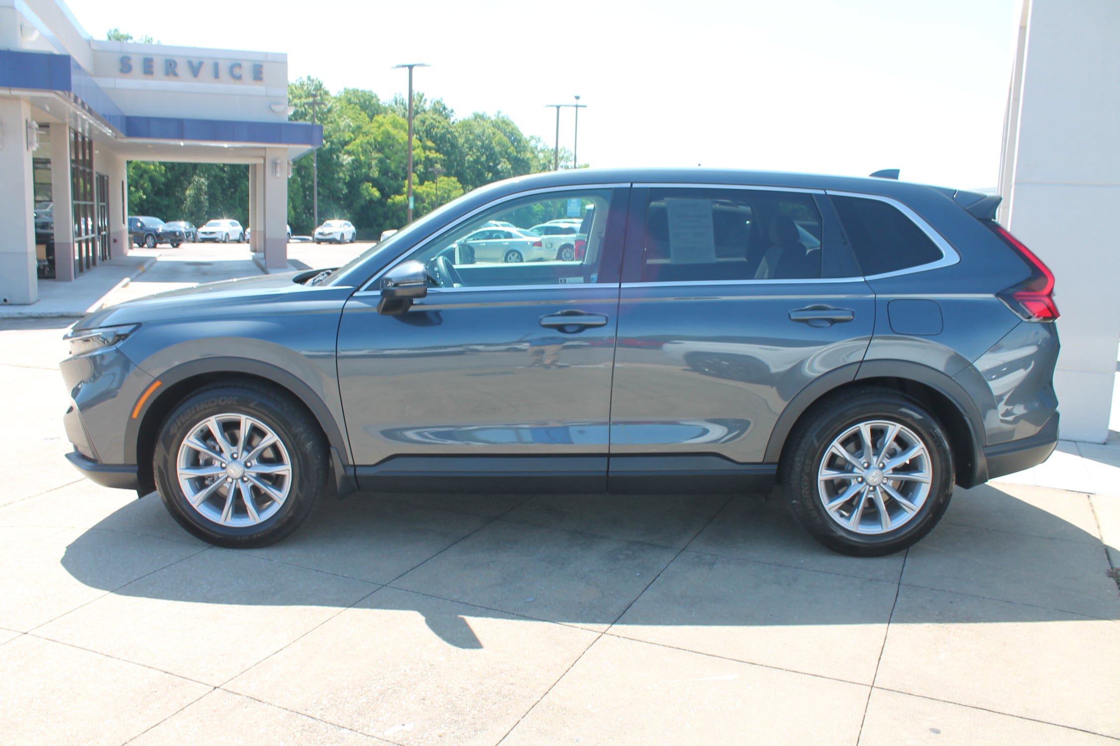 Used 2023 Honda CR-V EX image 7