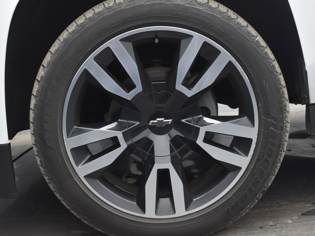 Used 2019 Chevrolet Suburban Premier image 11