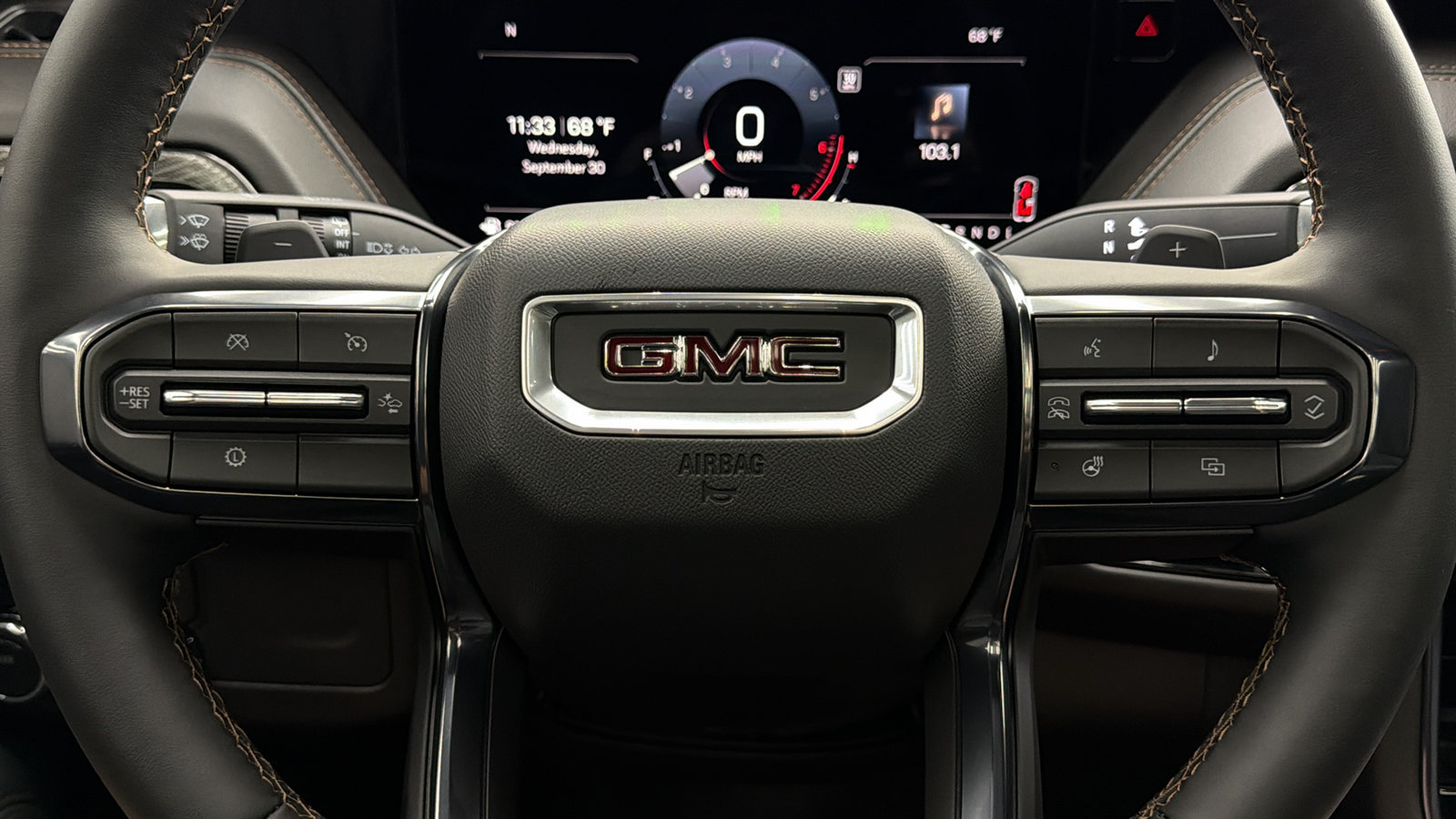 Used 2026 GMC Yukon AT4 AWD/4WD image 29