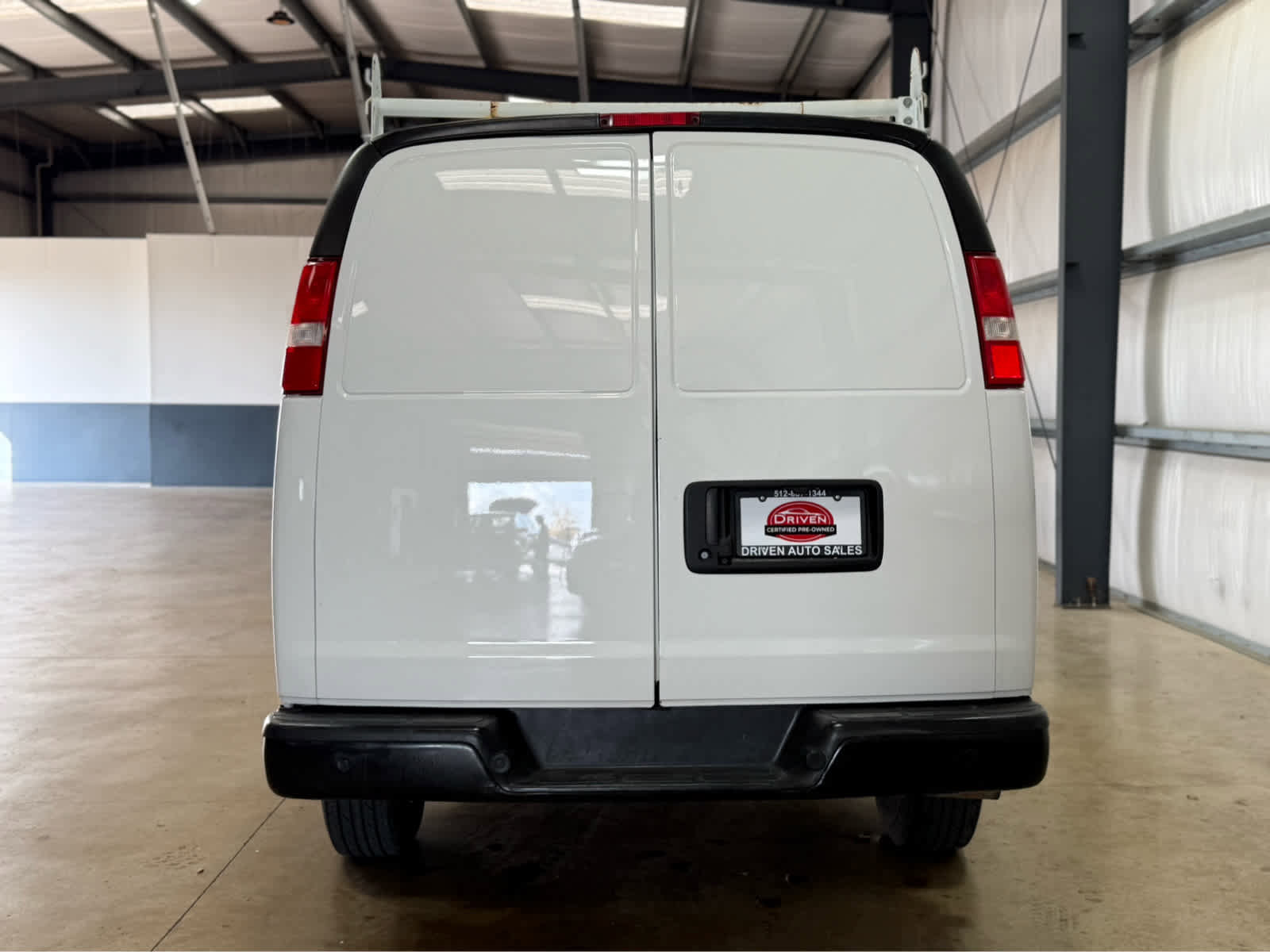 Used 2021 Chevrolet Express 2500 w/ Driver Convenience Package image 4