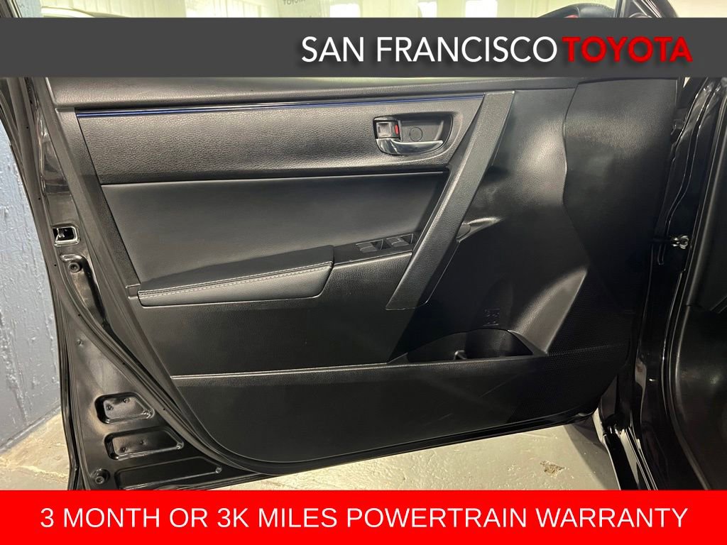 Used 2017 Toyota Corolla SE w/ SE Premium Package FWD image 36