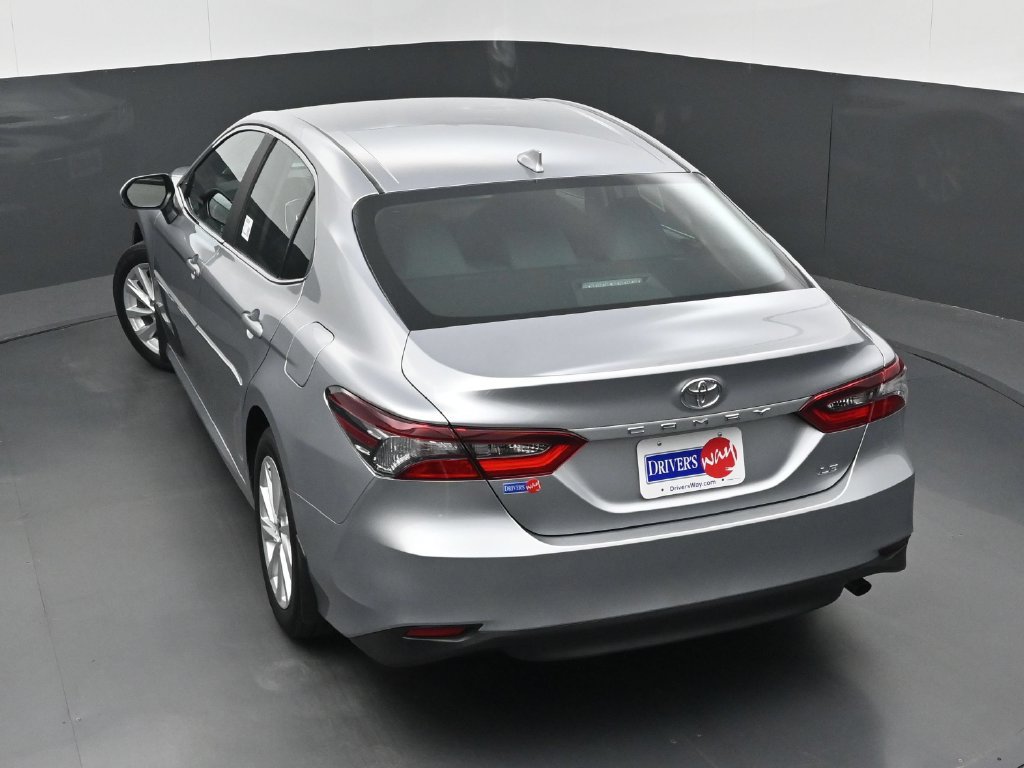 Used 2024 Toyota Camry LE FWD image 32