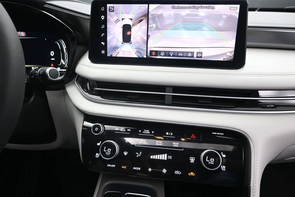 Certified 2026 INFINITI QX60 Luxe w/ Cargo Package FWD image 29