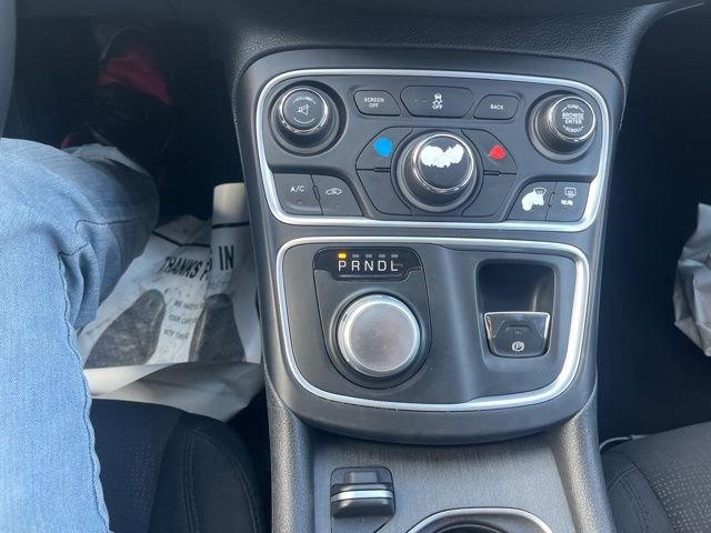 Used 2015 Chrysler 200 Limited w/ Spring Special Group image 26