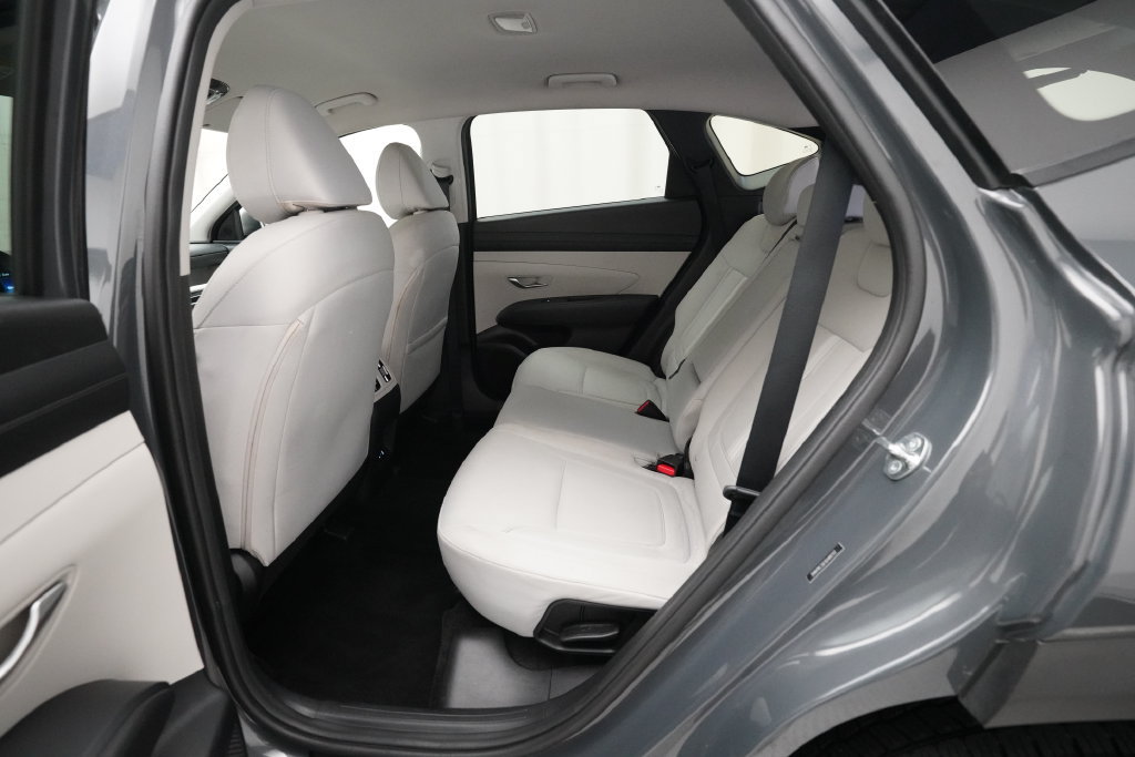 Used 2025 Hyundai Tucson SEL AWD/4WD image 14