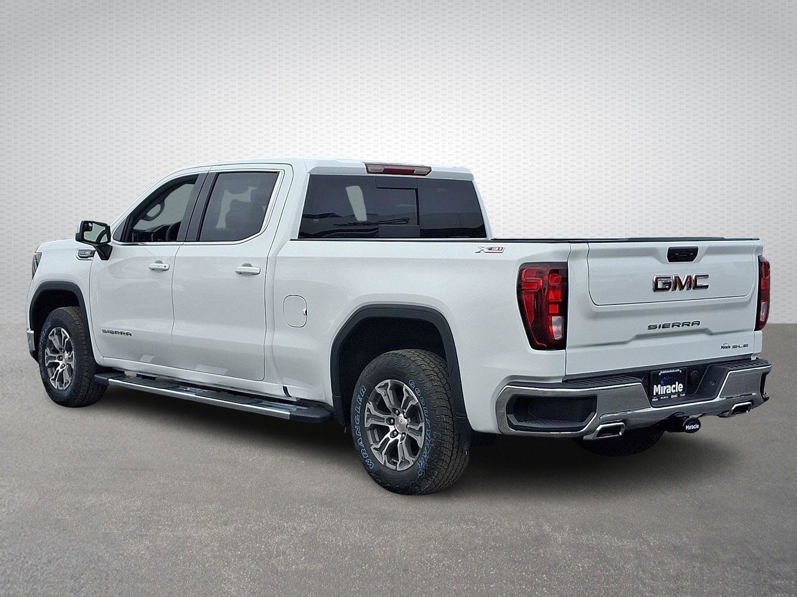 New 2026 GMC Sierra 1500 SLE w/ X31 Off-Road Package image 3