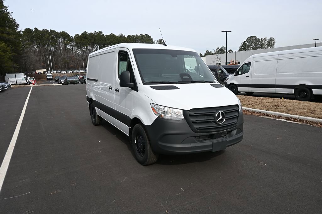 Used 2025 Mercedes-Benz Sprinter 2500 image 22