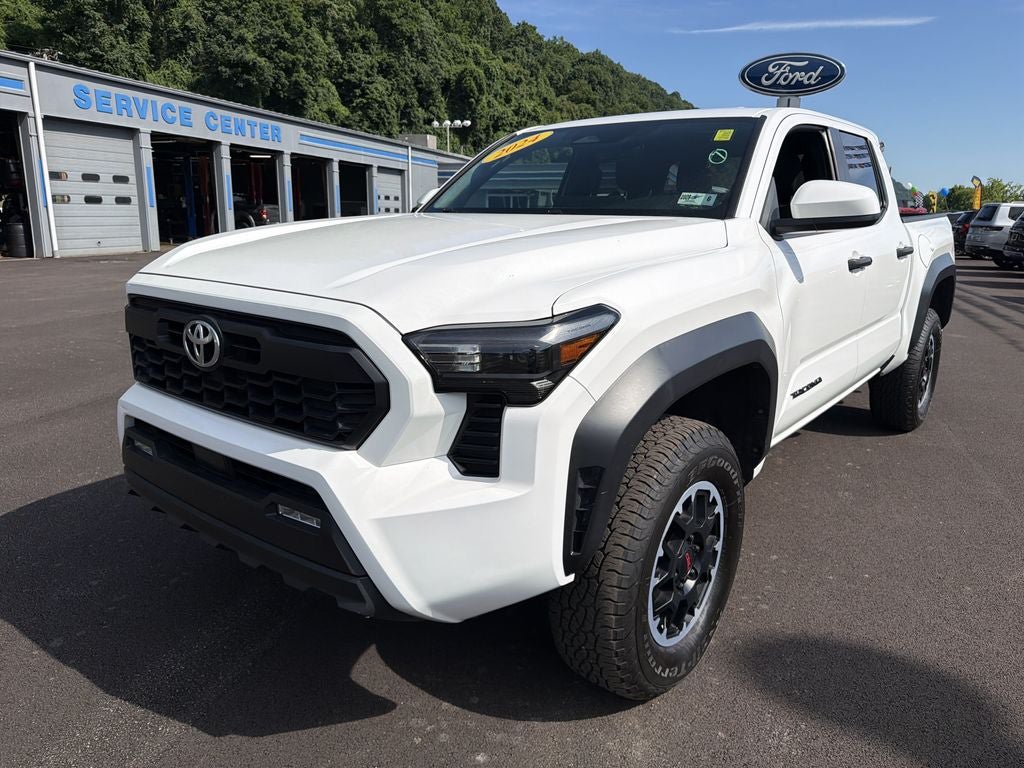 Used 2024 Toyota Tacoma TRD Off-Road AWD/4WD image 11