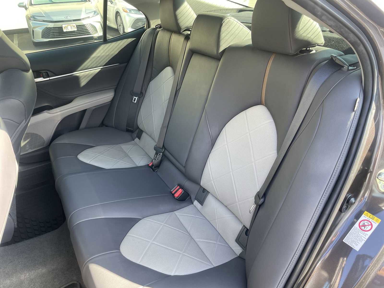 Used 2018 Toyota Camry XLE image 25