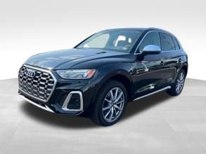Used 2024 Audi SQ5 Premium w/ Convenience Package image 2