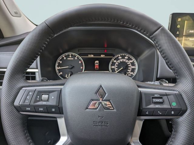 New 2026 Mitsubishi Outlander SE image 31