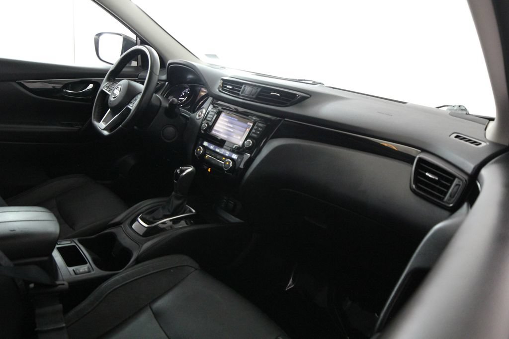 Used 2017 Nissan Rogue Sport SL AWD/4WD image 53