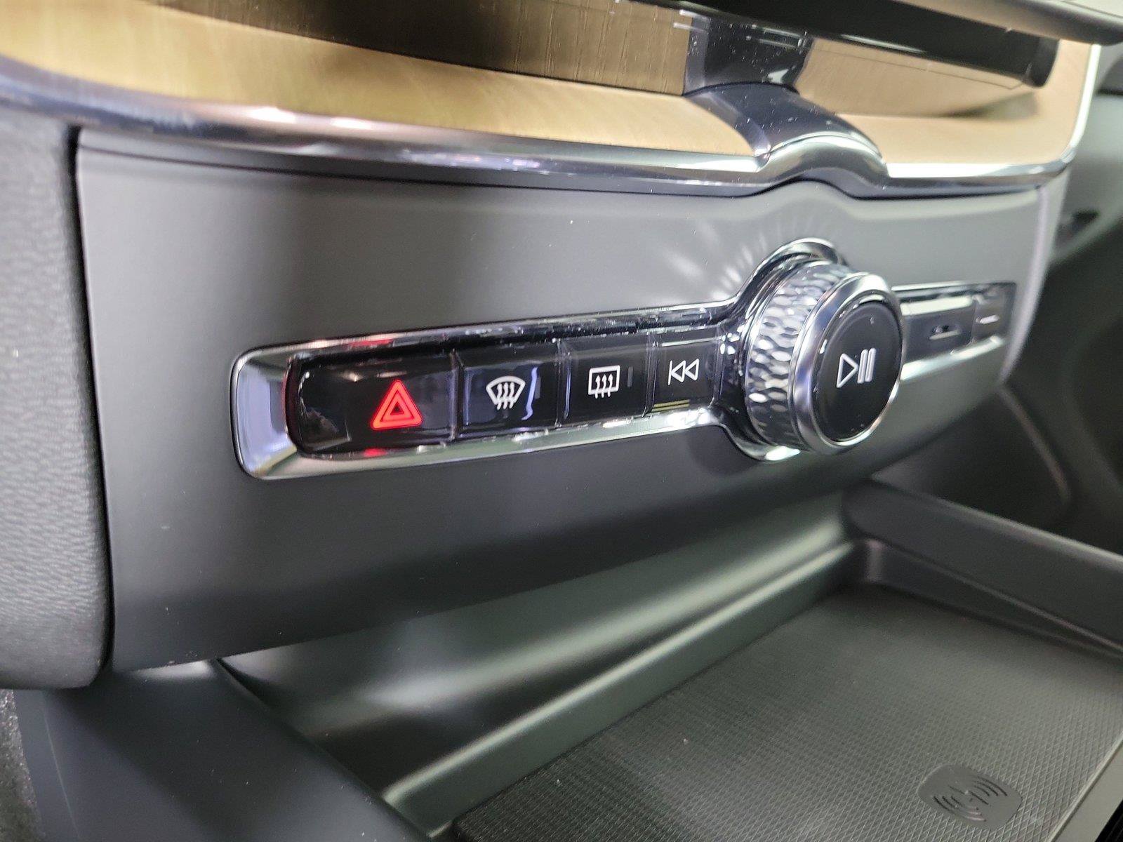 New 2026 Volvo XC60 B5 Plus w/ Climate Package AWD/4WD image 30