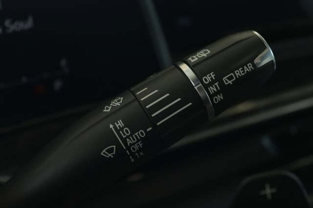 Certified 2022 Cadillac Escalade ESV Premium Luxury image 13