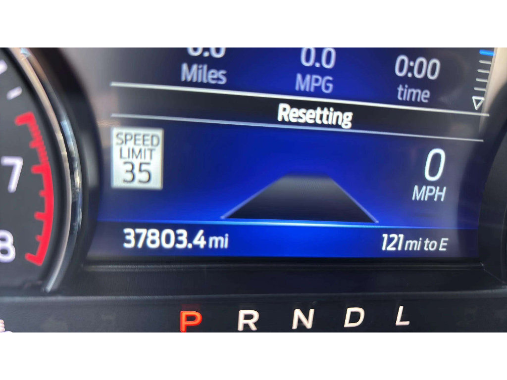 Used 2023 Ford Explorer XLT w/ Equipment Group 202A AWD/4WD image 18