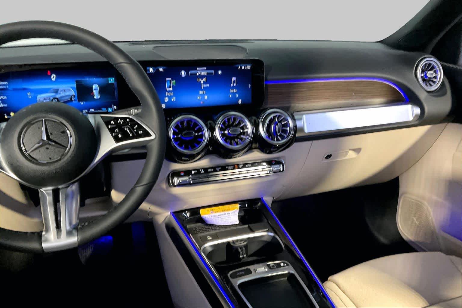 New 2026 Mercedes-Benz GLB 250 4MATIC image 8