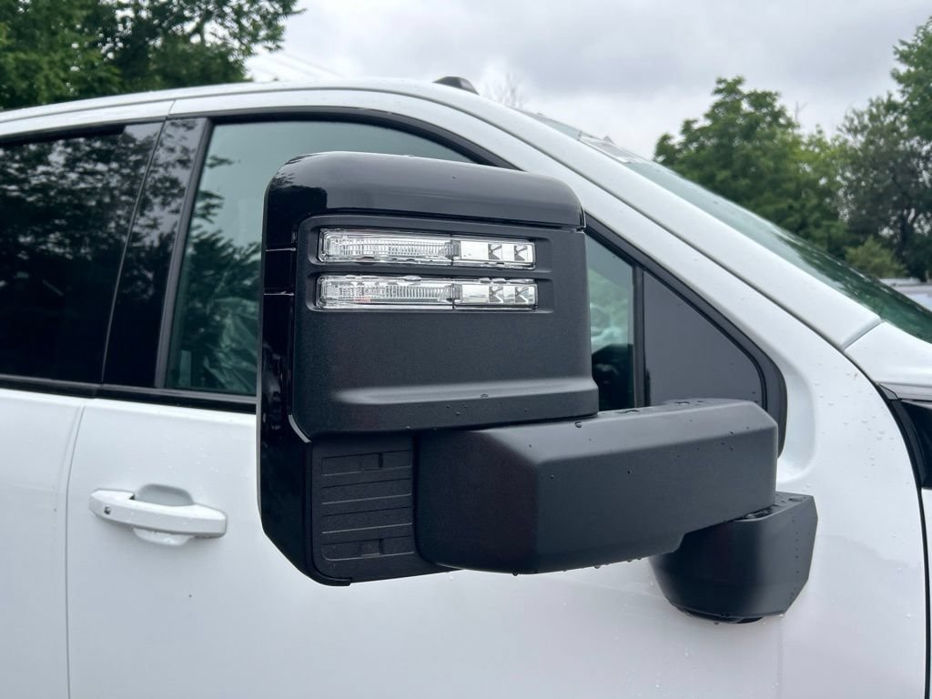 New 2026 GMC Sierra 2500 AT4 w/ AT4 Premium Plus Package AWD/4WD image 16