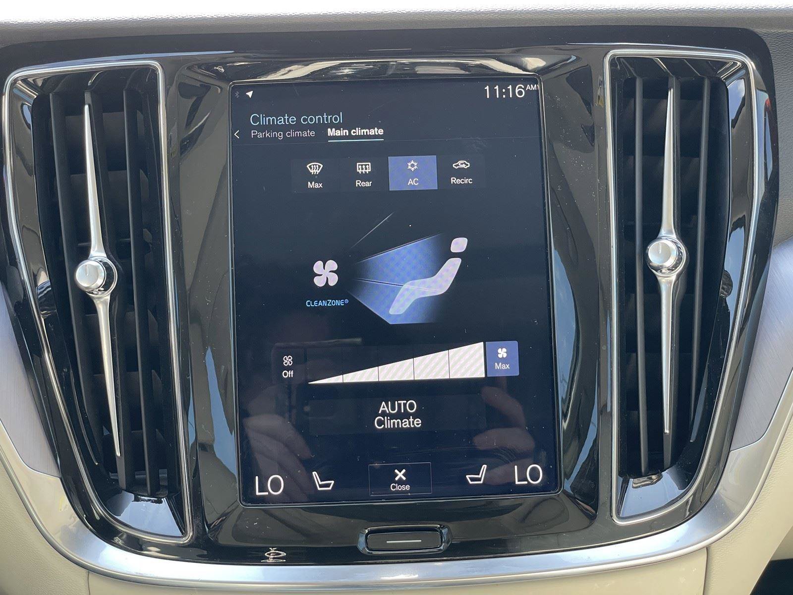 Used 2020 Volvo S60 T6 Momentum image 21