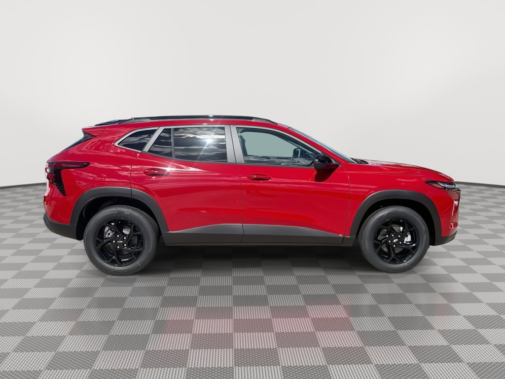 New 2026 Chevrolet Trax LT w/ Midnight Edition FWD image 11