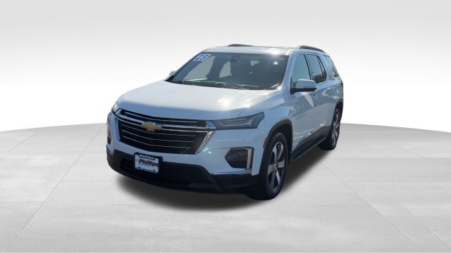 Used 2023 Chevrolet Traverse LT w/ LT Premium Package AWD/4WD image 2