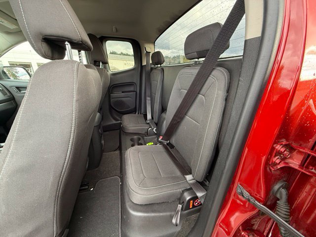 Used 2015 Chevrolet Colorado LT w/ LT Convenience Package RWD image 11
