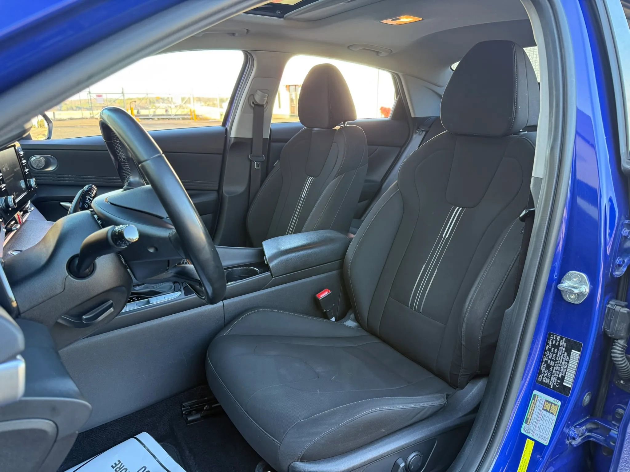 Used 2021 Hyundai Elantra SEL w/ Convenience + Premium Package image 27