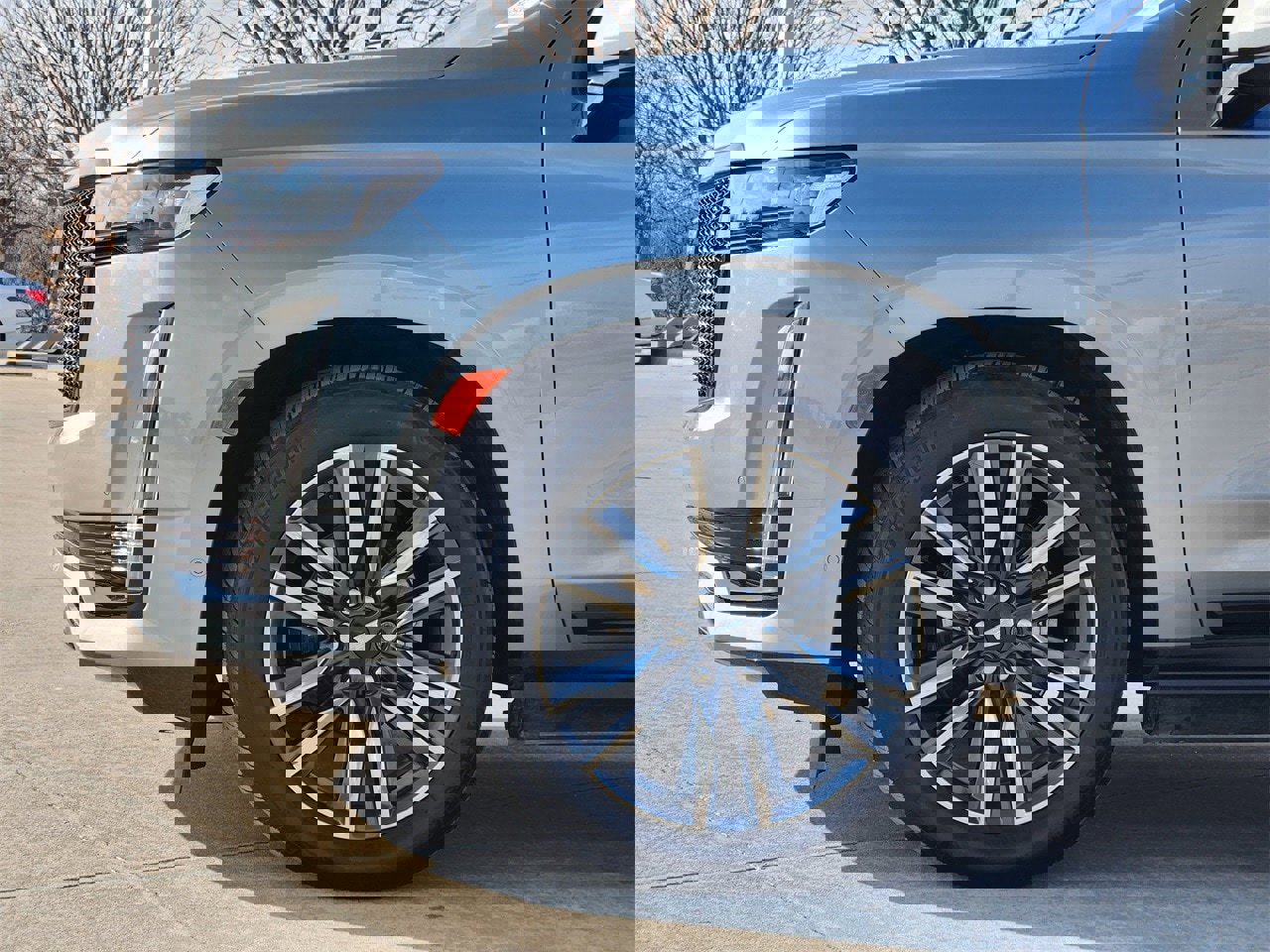 Used 2024 Cadillac Escalade Sport w/ LPO, ONYX Package image 8