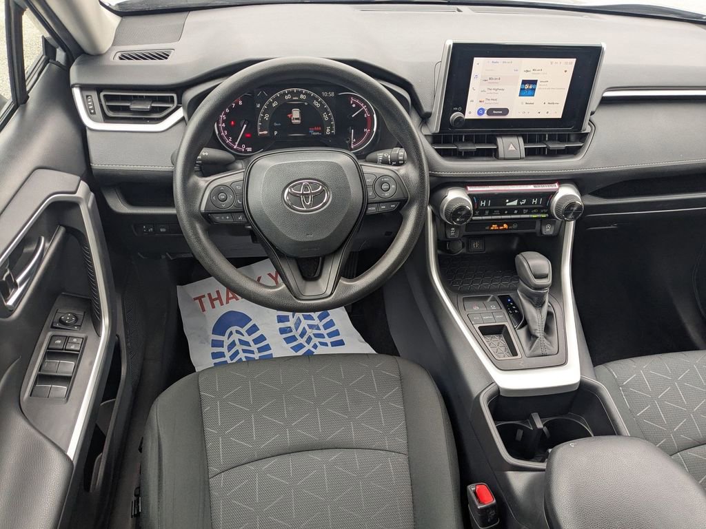 Used 2024 Toyota RAV4 XLE image 28