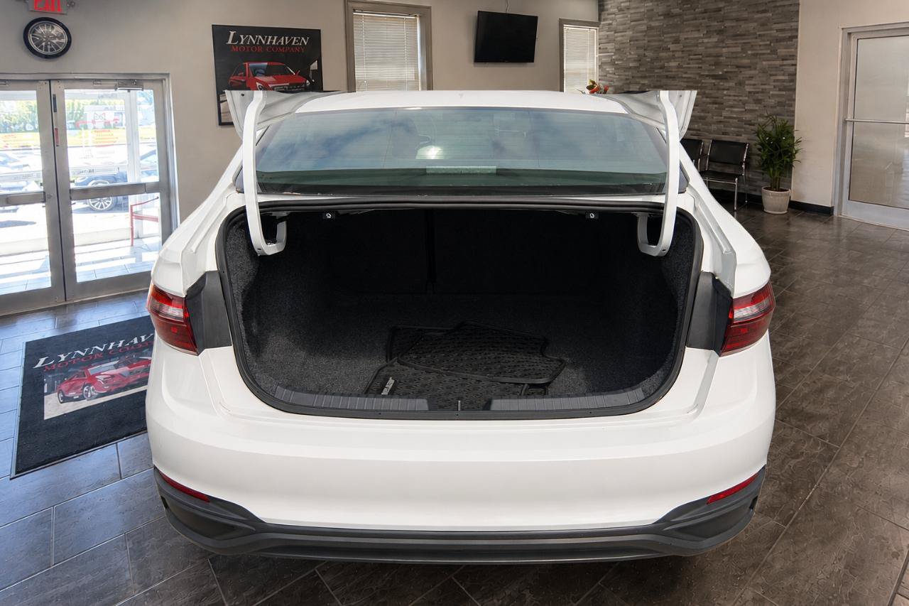 Used 2025 Volkswagen Jetta Sport FWD image 14