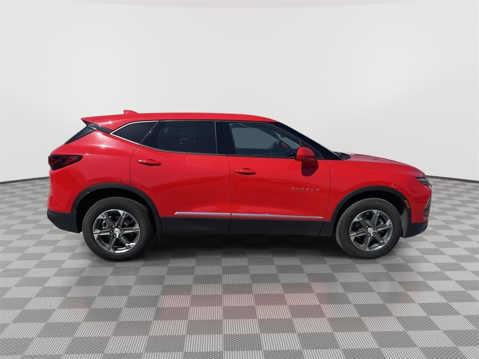 Used 2024 Chevrolet Blazer LT image 6