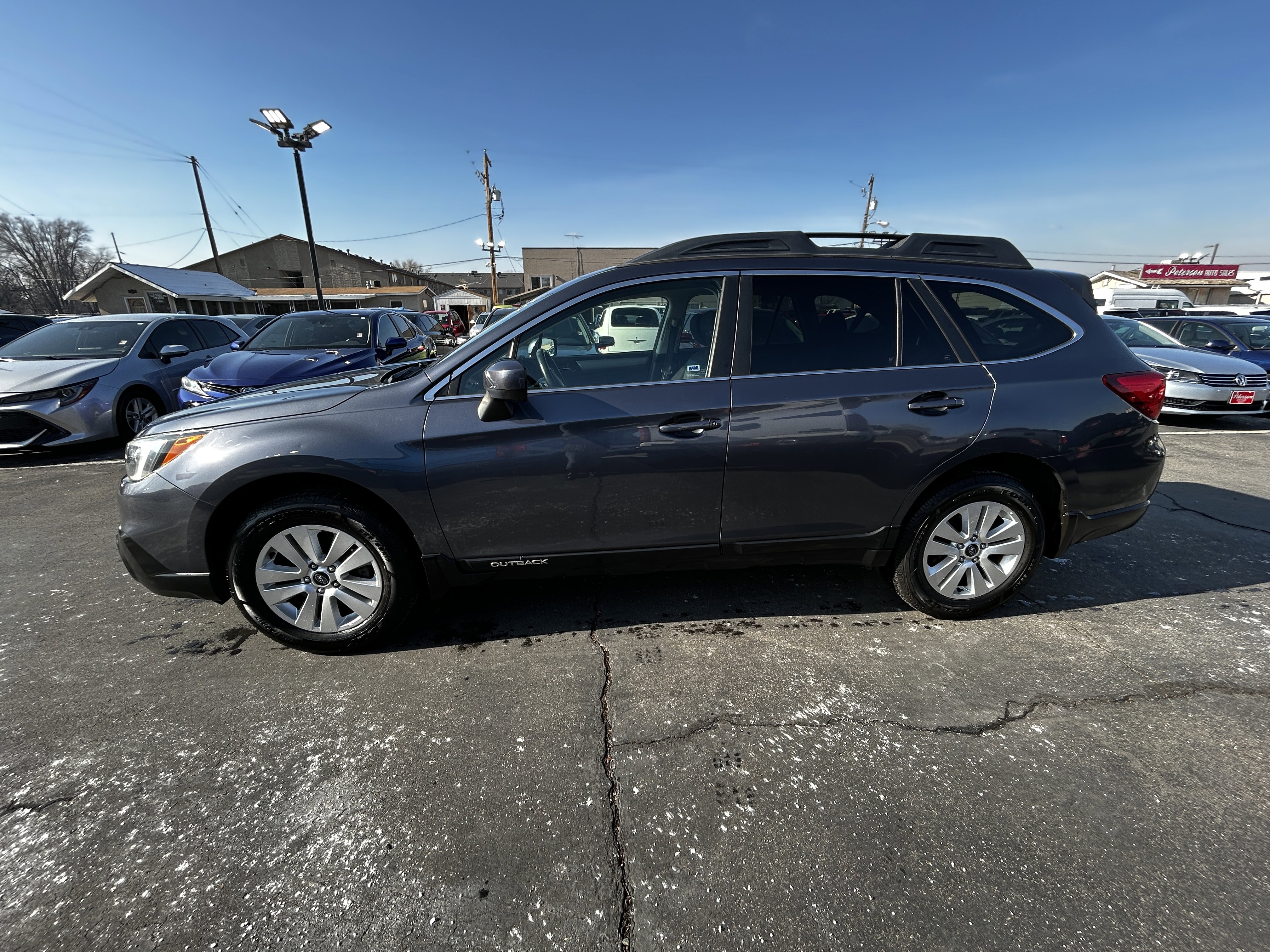 Used 2016 Subaru Outback 2.5i Premium w/ Popular Package #3 image 4