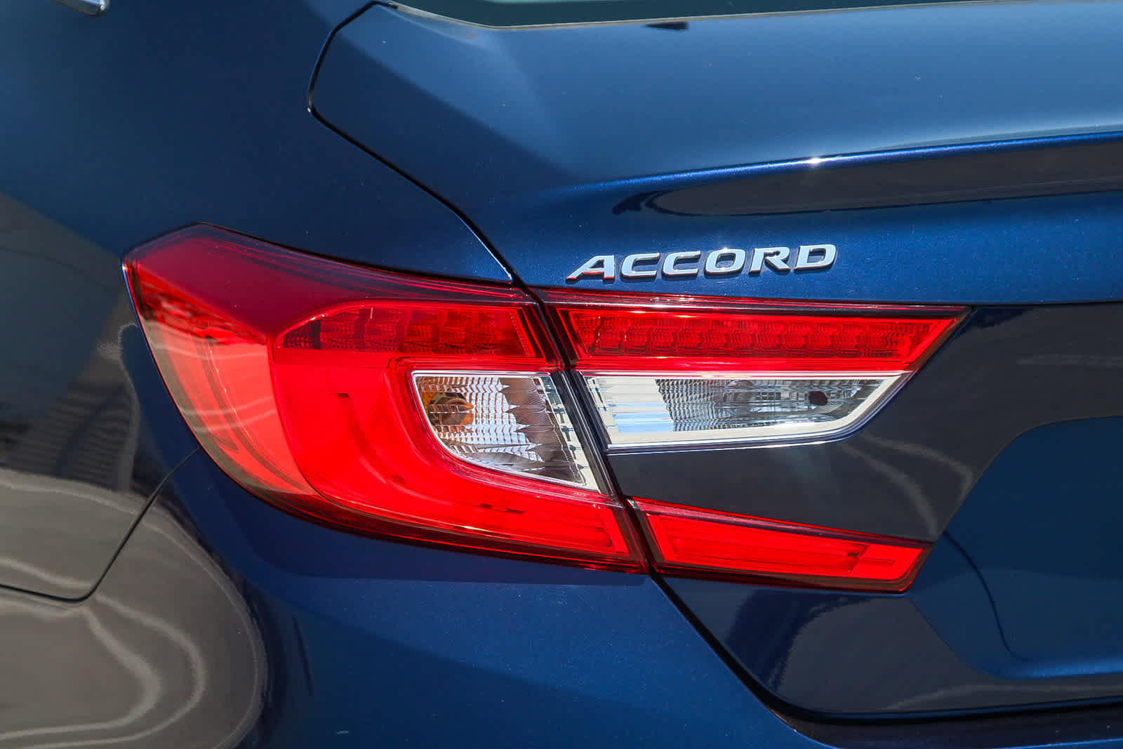 Used 2019 Honda Accord EX-L image 9