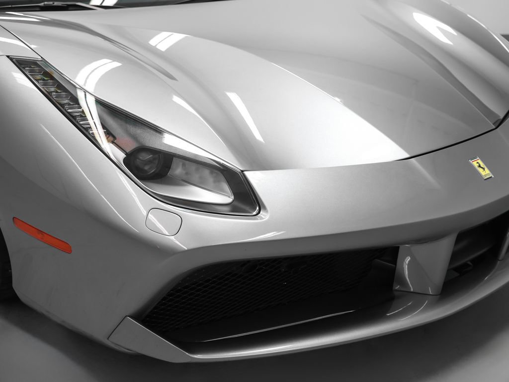 Certified 2018 Ferrari 488 GTB RWD image 5