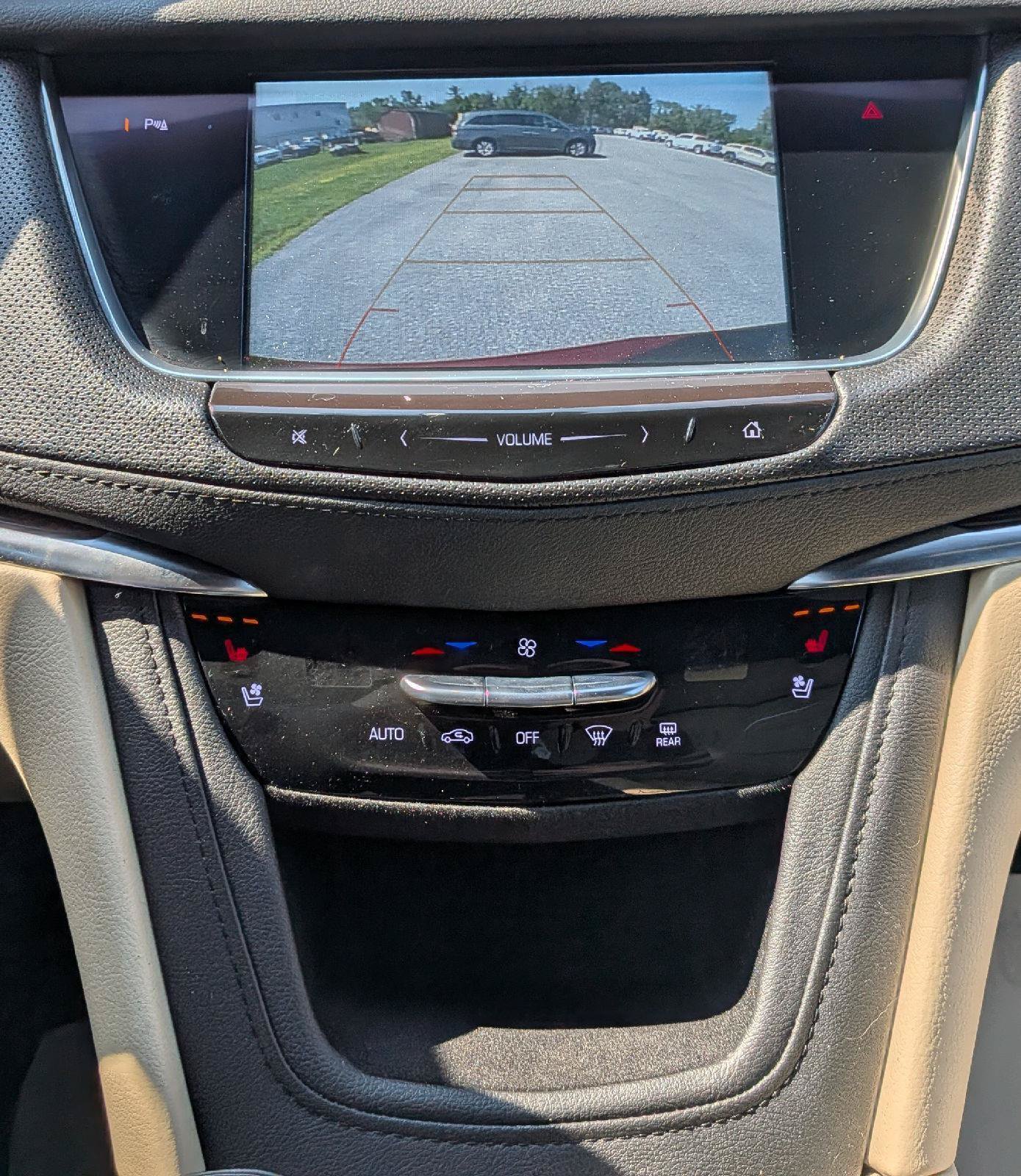 Used 2019 Cadillac XT5 Premium Luxury AWD/4WD image 18