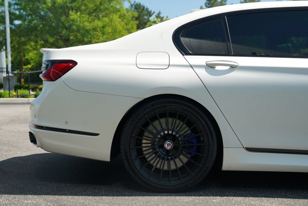 Used 2022 BMW ALPINA B7 xDrive w/ Luxury Rear Seating Package AWD/4WD image 20