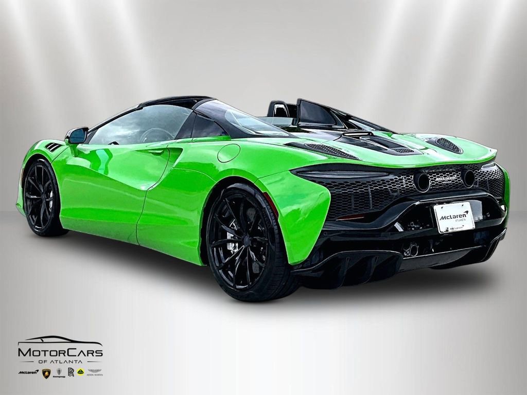 Used 2025 McLaren Artura Spider RWD image 11