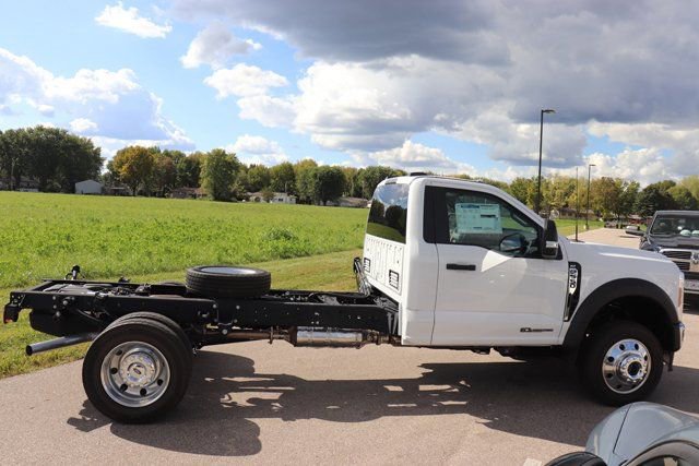 New 2024 Ford F550 2WD Regular Cab Super Duty w/ XLT Value Package image 11