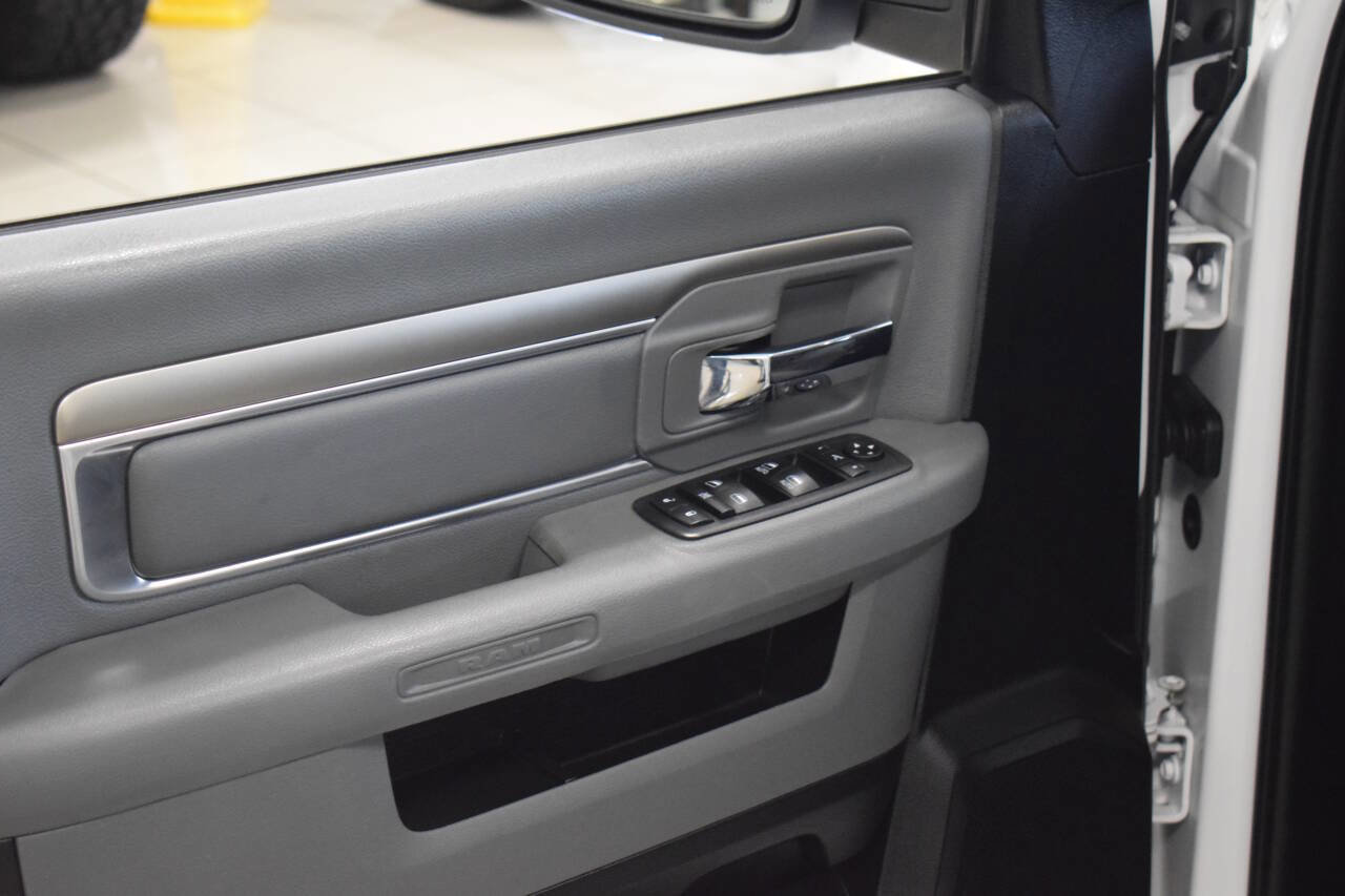 Used 2018 RAM 1500 Big Horn RWD image 29