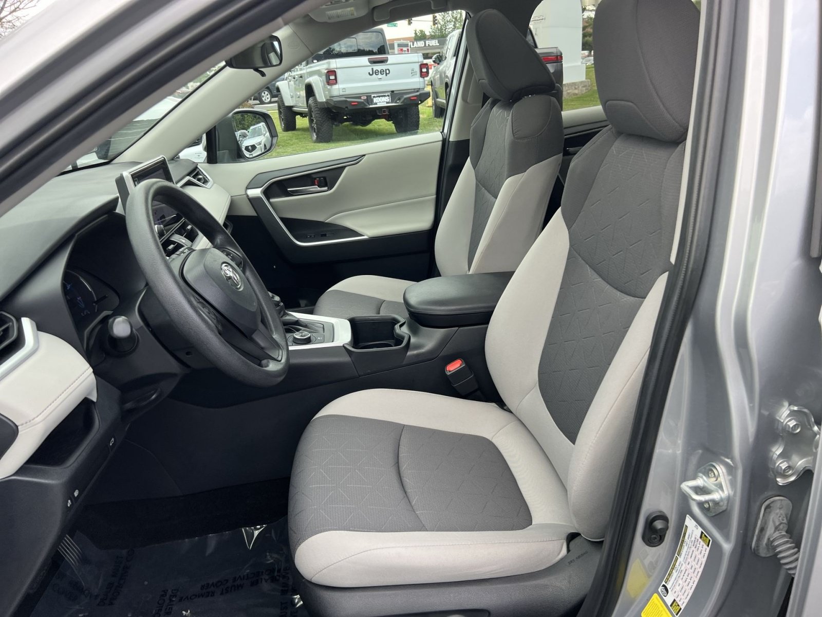 Used 2024 Toyota RAV4 XLE w/ Convenience Package AWD/4WD image 13