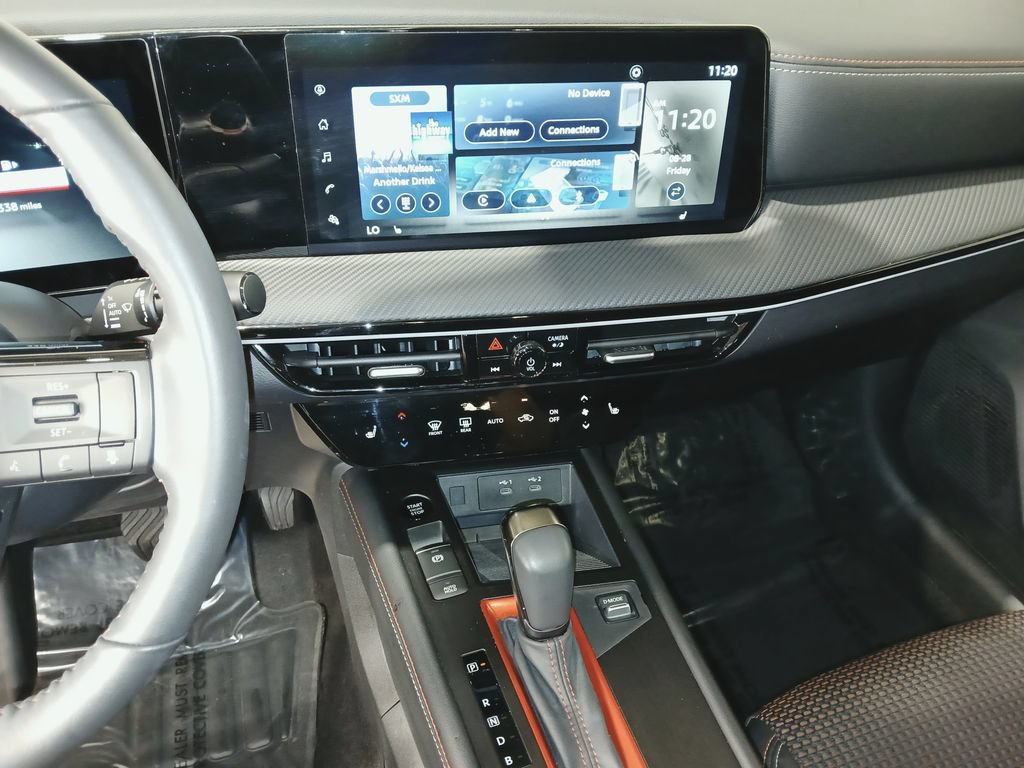 Used 2025 Nissan Kicks SR w/ SR Premium Package AWD/4WD image 18