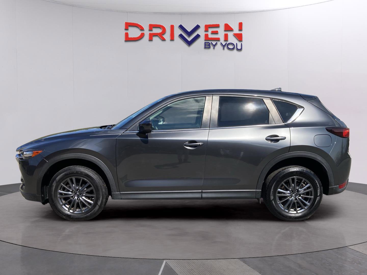 Used 2019 MAZDA CX-5 Touring image 3
