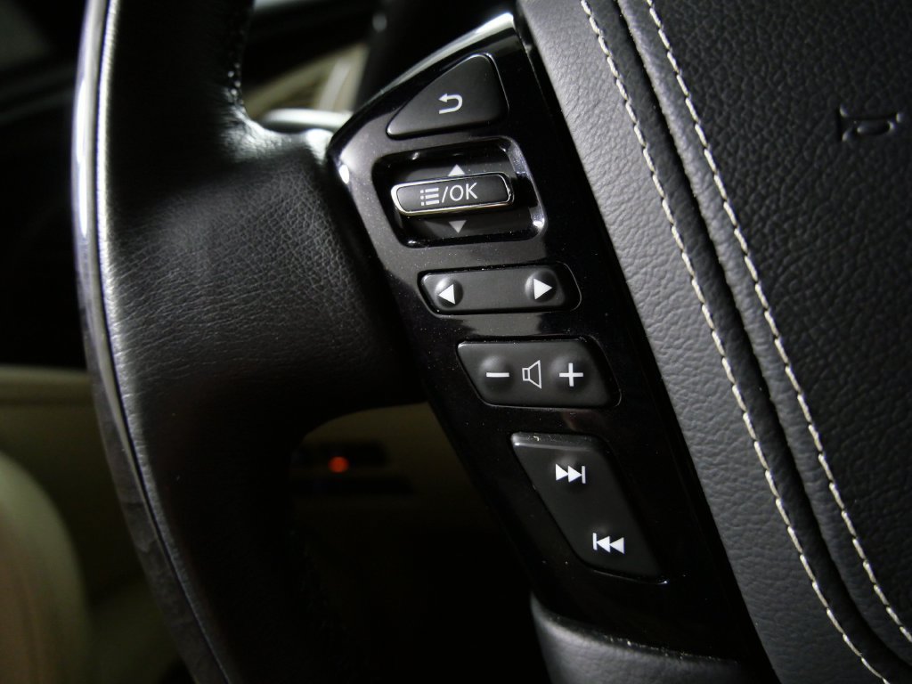 Used 2024 INFINITI QX80 Sensory AWD/4WD image 26