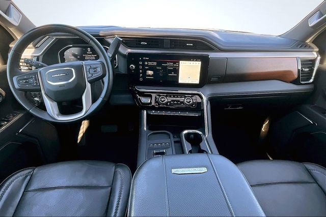 Used 2025 GMC Sierra 3500 Denali w/ Denali Reserve Package image 8